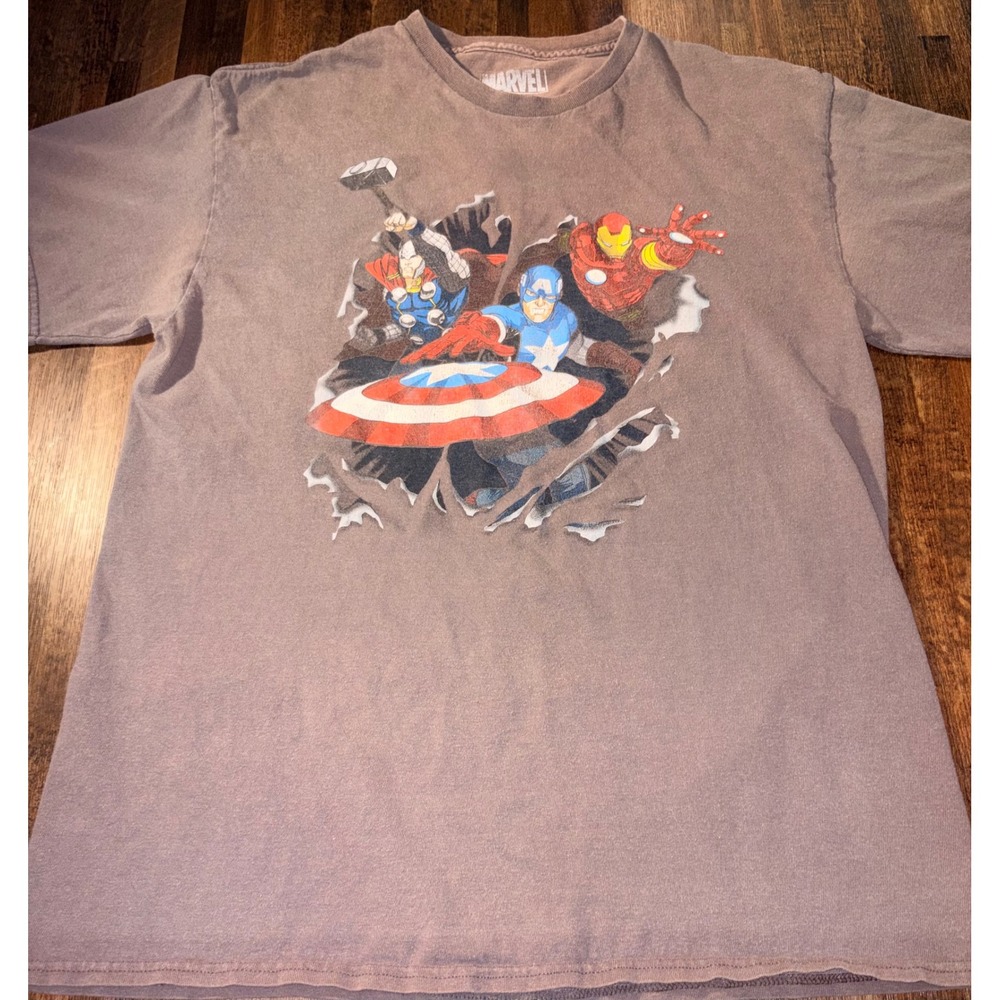 Marvel Avengers Graphic T-Shirt Mens Medium Captain America Iron Man Thor Purple